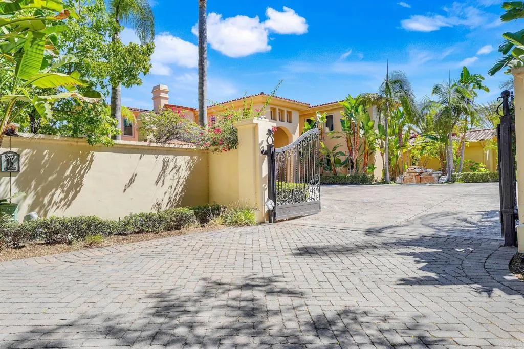 https://cdn.realtyfeed.com/cdn/127/306551618/58e74f1fc8315f5812f8be3ba6f755e4.webp