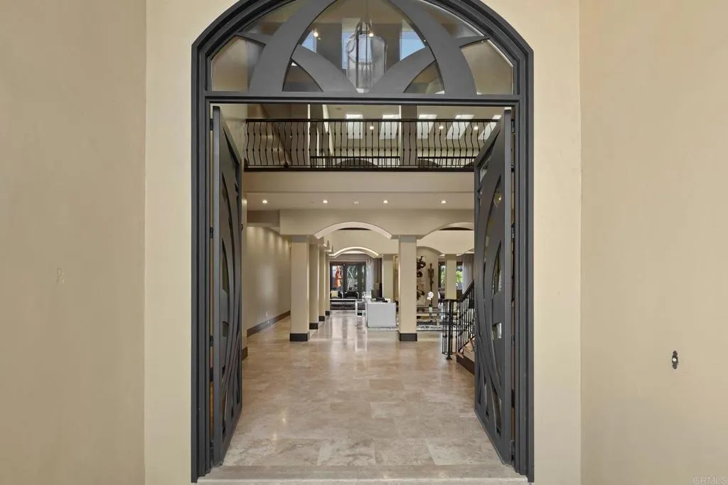 https://cdn.realtyfeed.com/cdn/127/306551618/898e9bbf5aa8b35892e9df9cc19910ef.webp