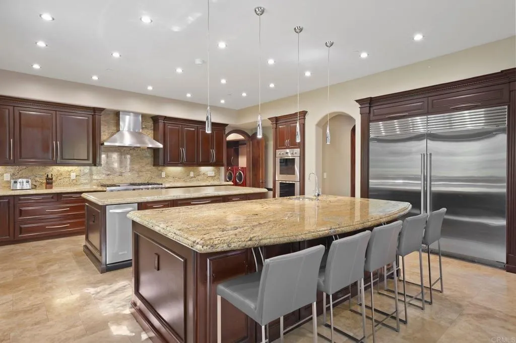 https://cdn.realtyfeed.com/cdn/127/306551618/b178ee5819cf4852c59a417a73b58c1e.webp