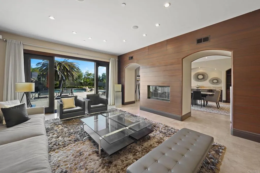 https://cdn.realtyfeed.com/cdn/127/306551618/dacbb8b028d96c3ddb2f5b9624eb839f.webp
