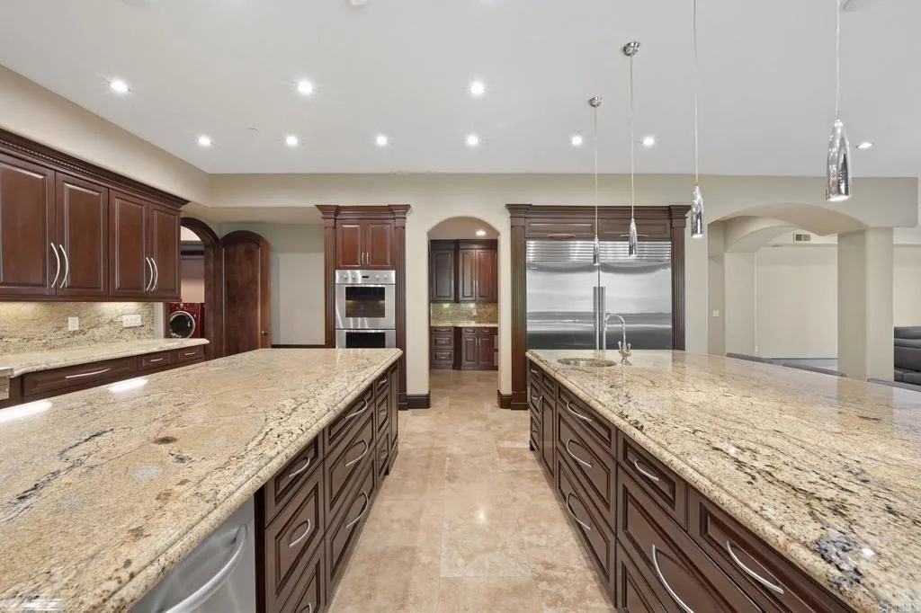 https://cdn.realtyfeed.com/cdn/127/306551618/e8fdd8ac7fe73dbf4e12f7f448592760.webp