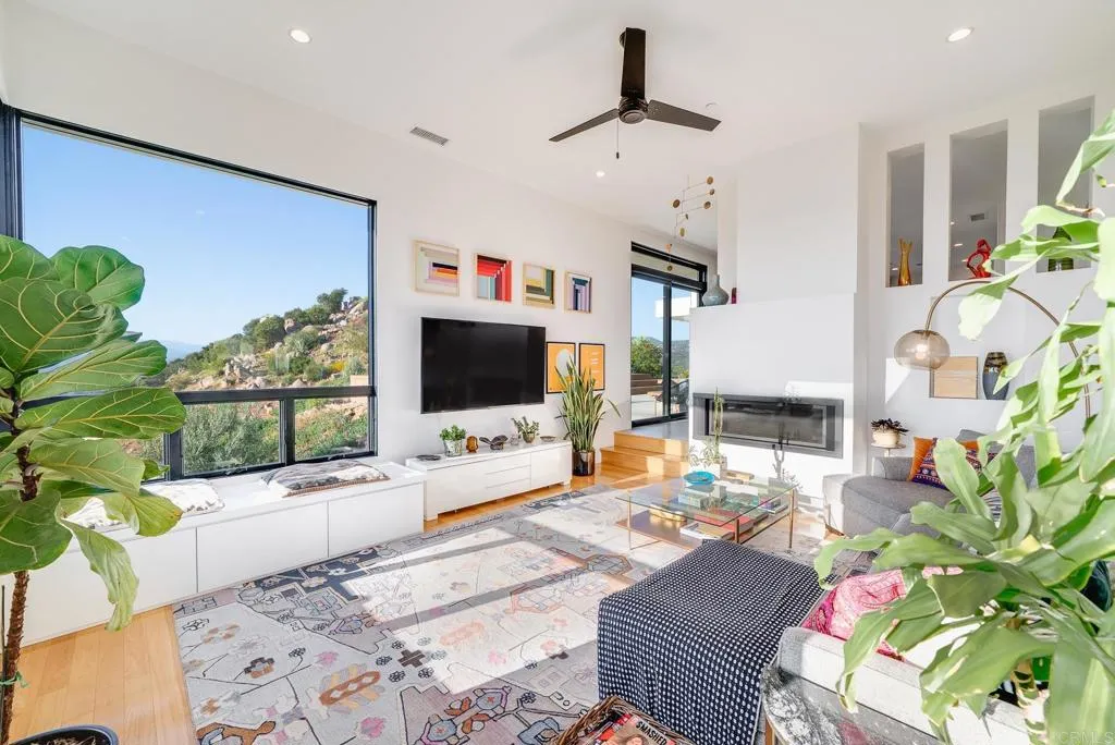 https://cdn.realtyfeed.com/cdn/127/306551620/2e3fbb798282ab935faa0a4055363266.webp