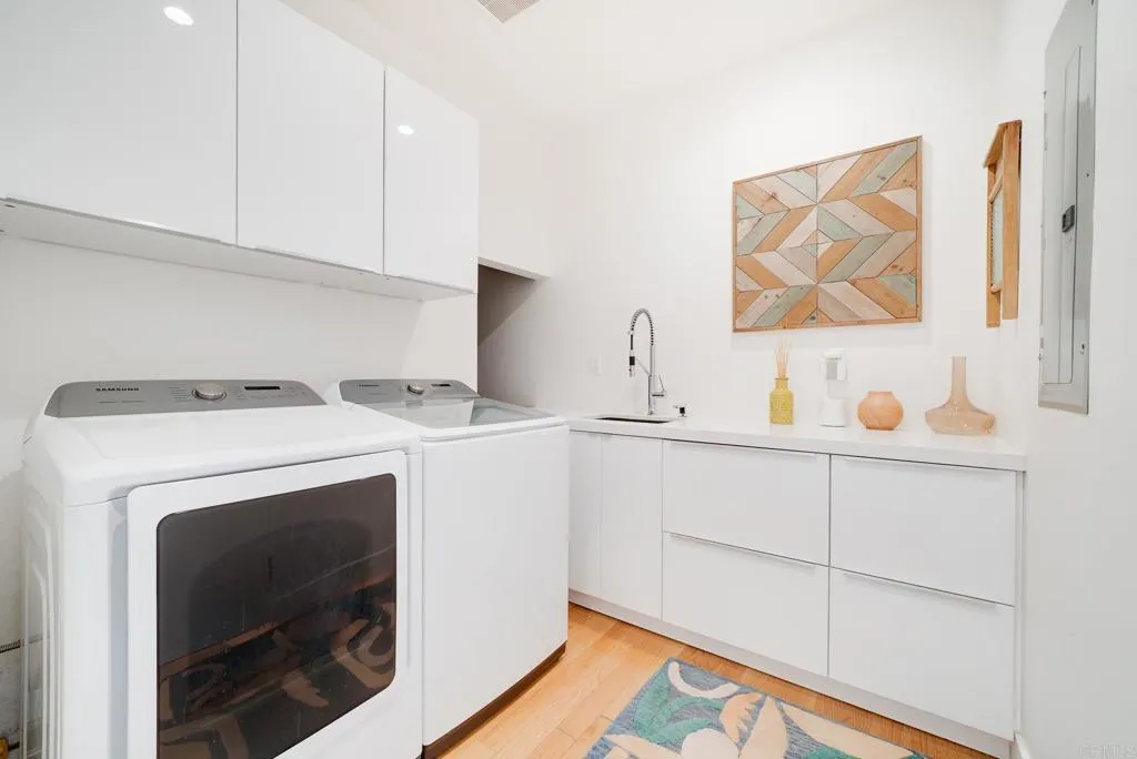 https://cdn.realtyfeed.com/cdn/127/306551620/3b8edaa79c99150290ecb2fa03df78b4.webp