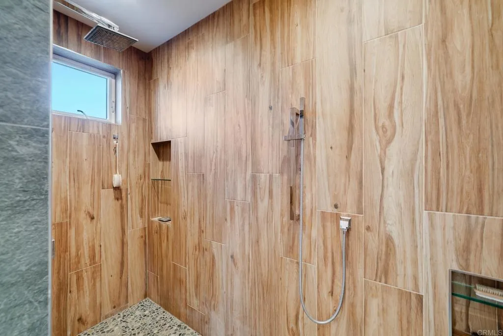 https://cdn.realtyfeed.com/cdn/127/306551620/952e5da28999c145a4c82b84997411b7.webp