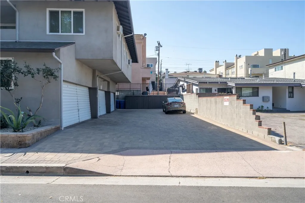 10602 Landale Street, Toluca Lake, CA 91602 - Photo 4 of 31, Toluca Lake, CA