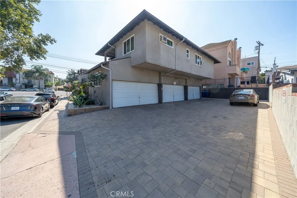 10602 Landale Street, Toluca Lake, CA 91602 - Photo 3 of 31, Toluca Lake, CA