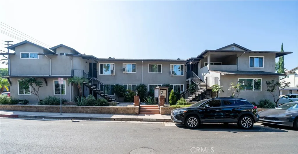10602 Landale Street, Toluca Lake, CA 91602