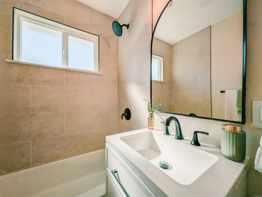 https://cdn.realtyfeed.com/cdn/127/306551656/2b410128a5694c5904b34846d2bc158d.webp