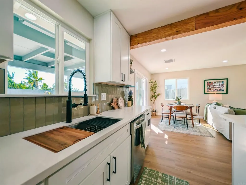 https://cdn.realtyfeed.com/cdn/127/306551656/4ca25ae64acd82b0d606c68b25801ebf.webp