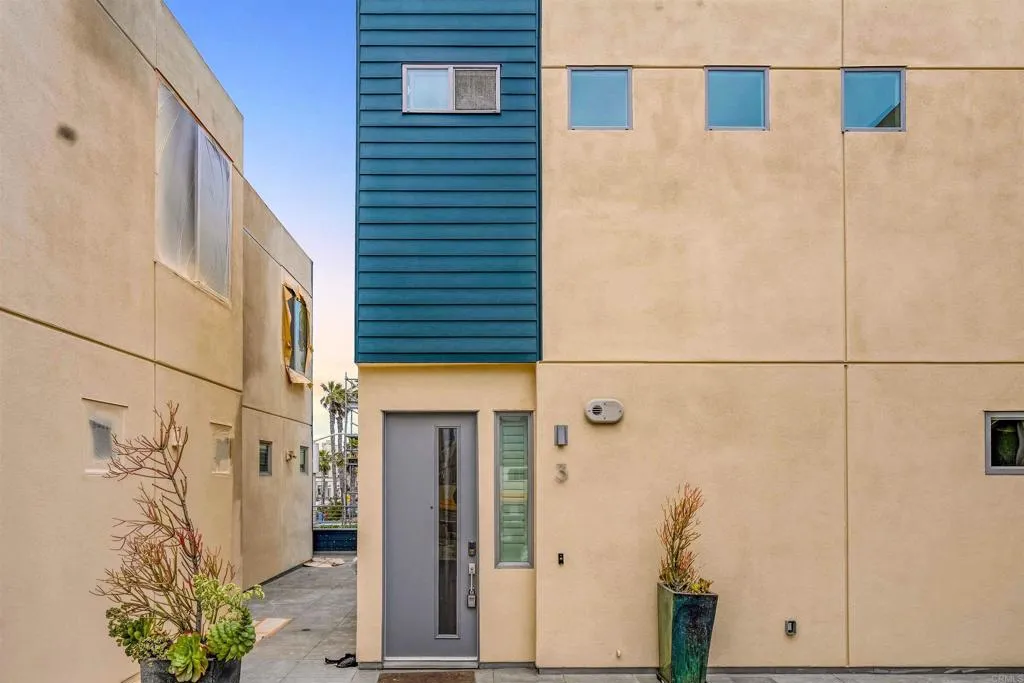https://cdn.realtyfeed.com/cdn/127/306551664/2799197ff907f8b8f7615f6949e4935e.webp