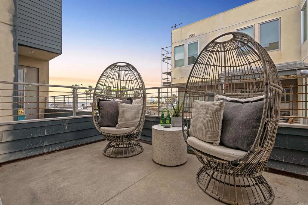 https://cdn.realtyfeed.com/cdn/127/306551664/aa0263a0ffc8f80e21d7ba5a451ac570.webp