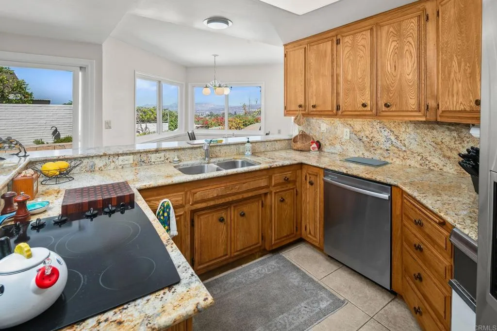 https://cdn.realtyfeed.com/cdn/127/306551668/49519ffb68bea44c7ce63c44c126f8d4.webp