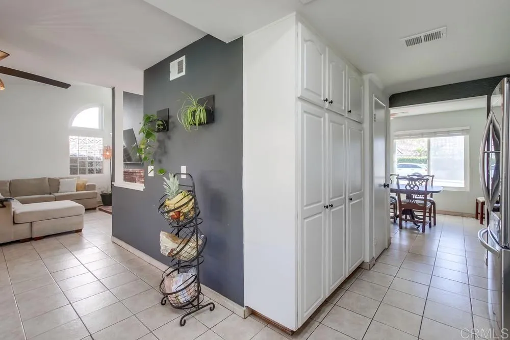 https://cdn.realtyfeed.com/cdn/127/306551730/1bd5003db5237baf0218a69f929742cd.webp