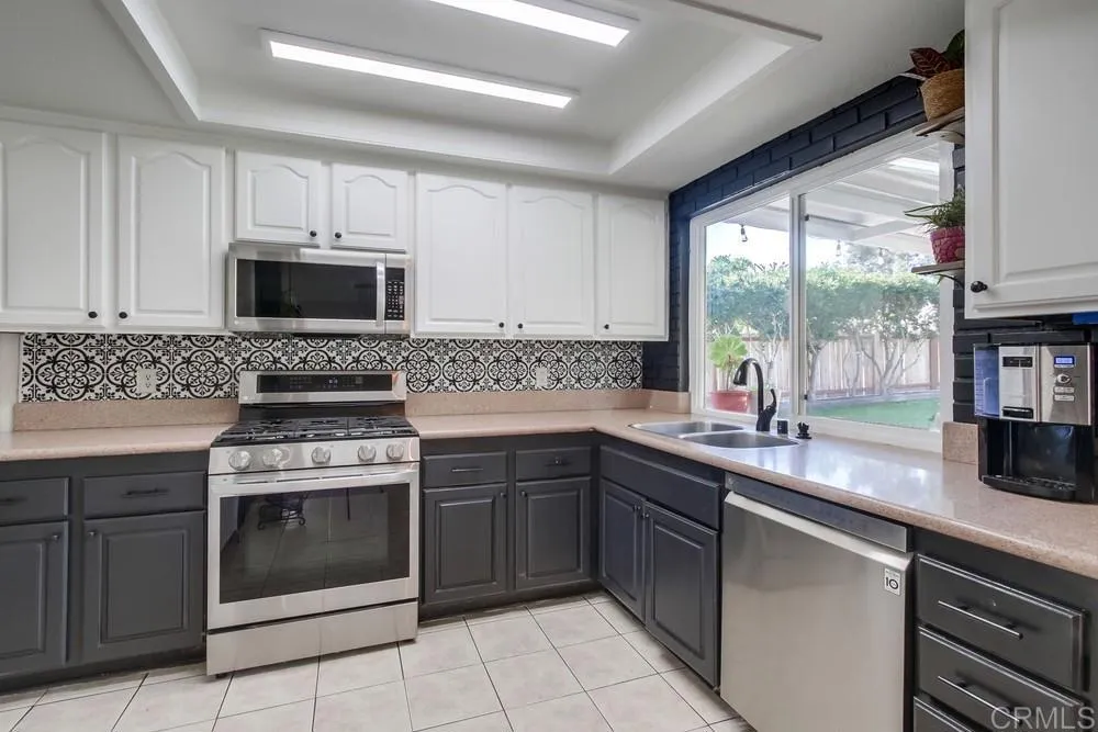 https://cdn.realtyfeed.com/cdn/127/306551730/5b17877a6f8ed147cd9797846ec8a9db.webp
