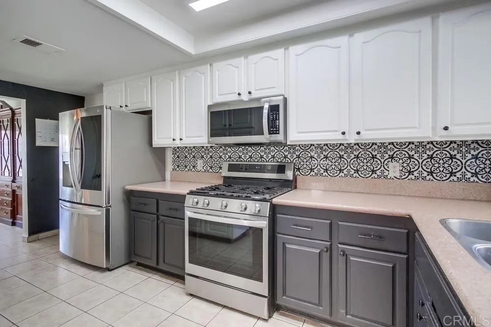 https://cdn.realtyfeed.com/cdn/127/306551730/e54d9dd2c9720c18ab84da317de8fd6e.webp