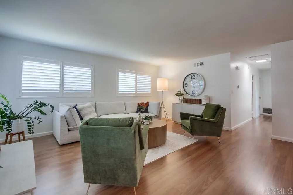 https://cdn.realtyfeed.com/cdn/127/306551749/8da6862a5986d6ba88f500b6856ff5e0.webp