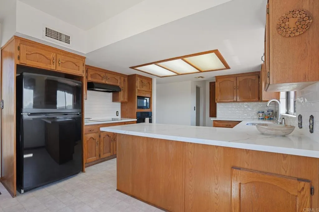 https://cdn.realtyfeed.com/cdn/127/306551836/dea5b69c5e59b587f3be8af99d93a36c.webp