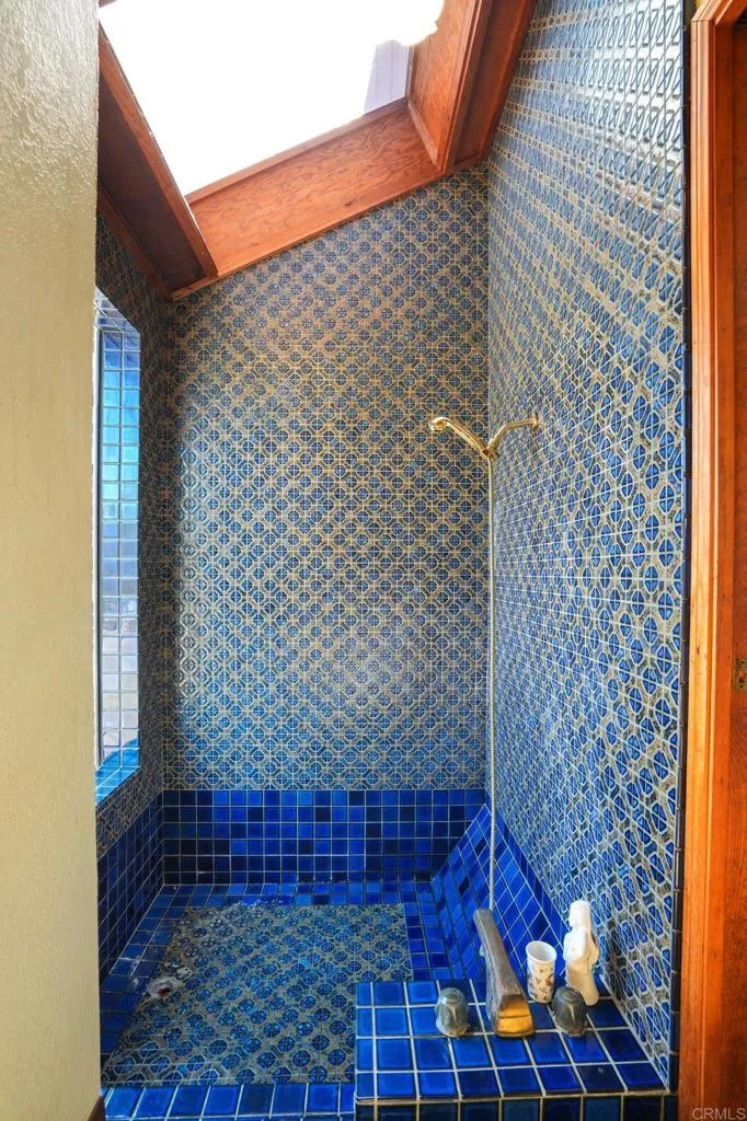 https://cdn.realtyfeed.com/cdn/127/306551836/eeb2c1f74923af65fc18baae5ed25a00.webp