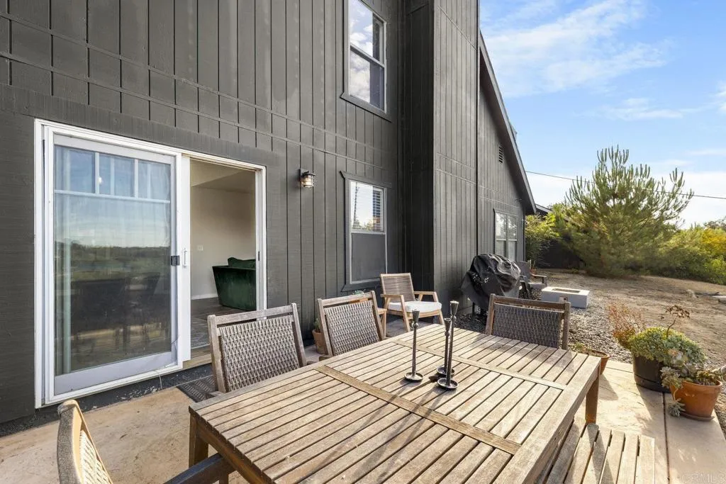 https://cdn.realtyfeed.com/cdn/127/306551837/da52e873b62dd9aea7543714b17758bf.webp