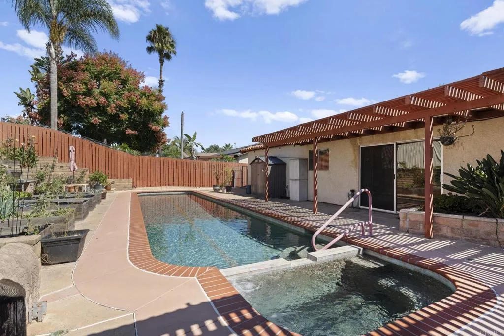 https://cdn.realtyfeed.com/cdn/127/306551851/7564c09e1221e9e36ab70a699f4cea70.webp