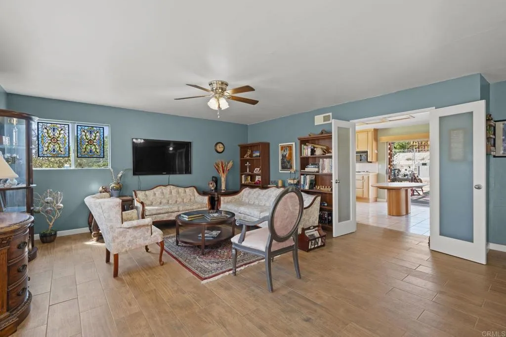 https://cdn.realtyfeed.com/cdn/127/306551851/950fe50fdef38d04c0522e22d95d2a32.webp