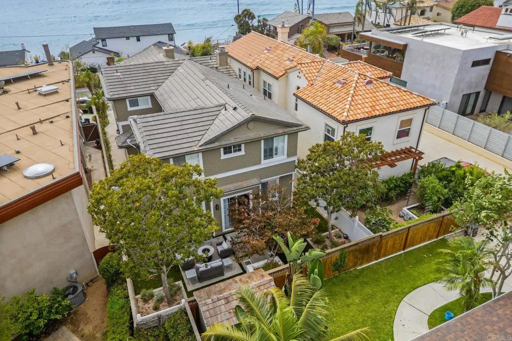 https://cdn.realtyfeed.com/cdn/127/306551911/1ac1c9edf84fbbdc922a05be18d5f2ba.webp