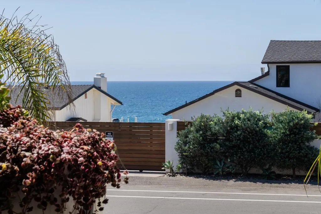 https://cdn.realtyfeed.com/cdn/127/306551911/9affe871d0b539a00d6156aa52ac5628.webp