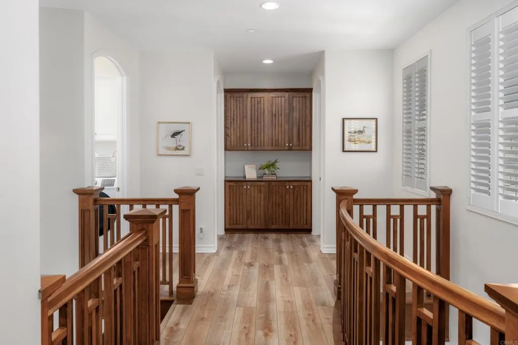 https://cdn.realtyfeed.com/cdn/127/306551911/c1f708a89bf354c65581df9d1889fa09.webp