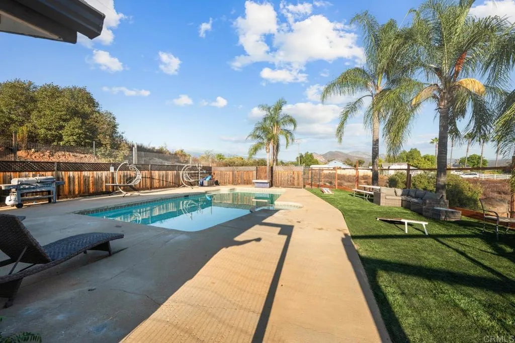https://cdn.realtyfeed.com/cdn/127/306551976/16ac7304a9fdcd679e931d38ffefaed6.webp