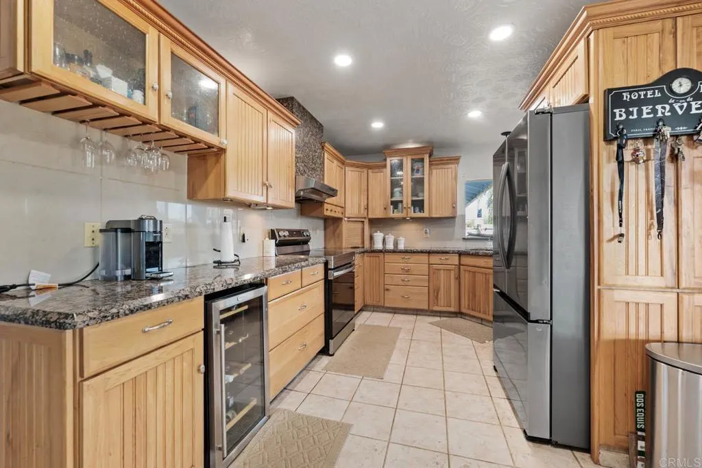 https://cdn.realtyfeed.com/cdn/127/306551976/1b0053463fc62e150632b91c11793aa9.webp