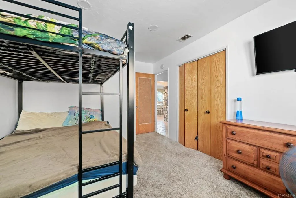 https://cdn.realtyfeed.com/cdn/127/306551976/49c49e22bfd491dd237a042ca3272d31.webp