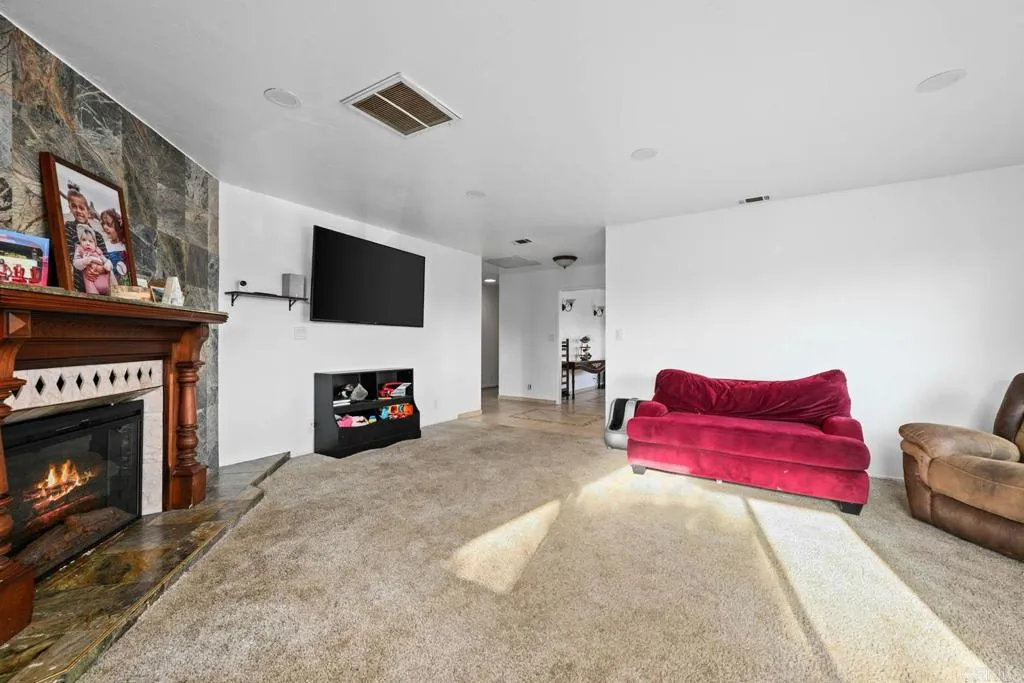 https://cdn.realtyfeed.com/cdn/127/306551976/7d6680b55d89ffa5fd66f7589ef4da66.webp