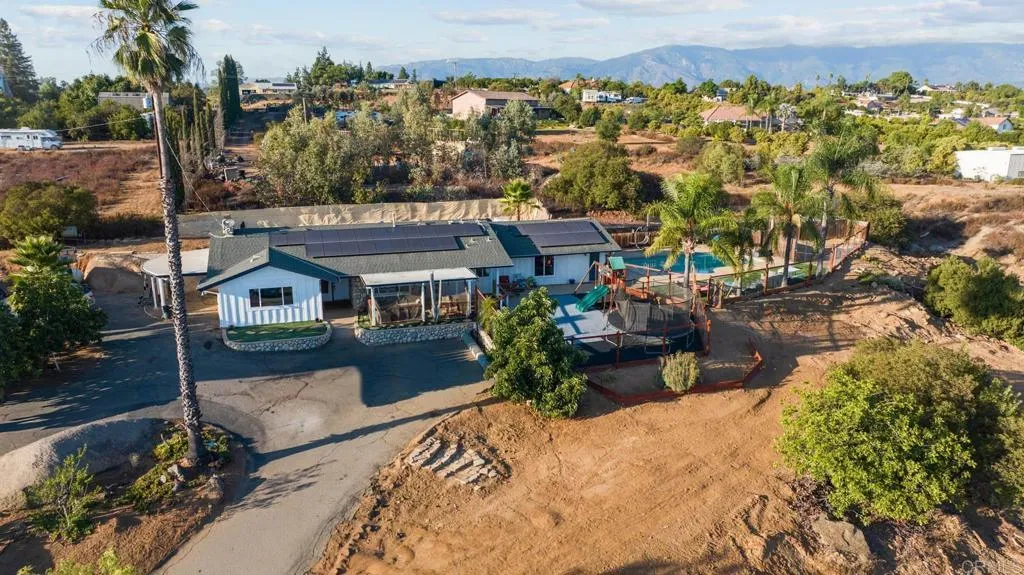 https://cdn.realtyfeed.com/cdn/127/306551976/8a256512b84d613f5d777761db2e1c72.webp