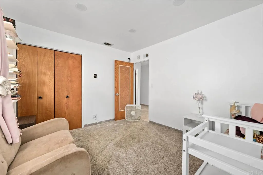 https://cdn.realtyfeed.com/cdn/127/306551976/d42a822c1930e1c61ff0aadc12e259a9.webp