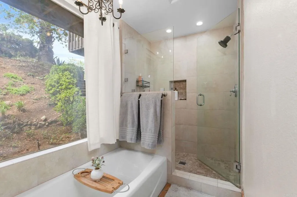 https://cdn.realtyfeed.com/cdn/127/306551980/5c309a6f2a8e3f3db5e1618a4d8b6e66.webp