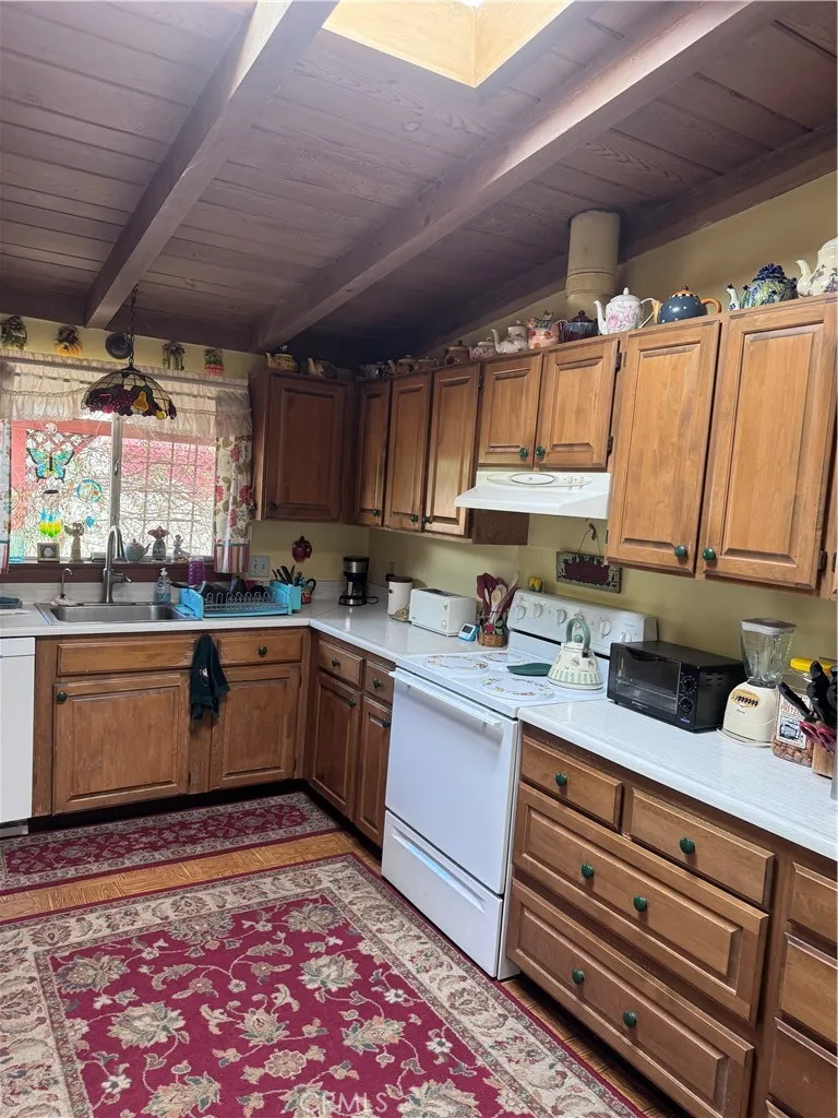 https://cdn.realtyfeed.com/cdn/127/306552004/db77324d95d2e23acea8616783ba0237.webp