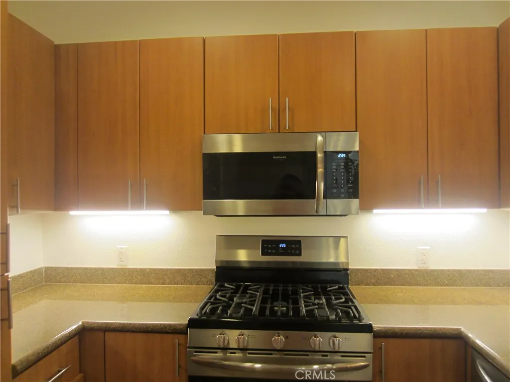 https://cdn.realtyfeed.com/cdn/127/306552080/7b5e476b263d23d0b0cca43d3fccfea8.webp