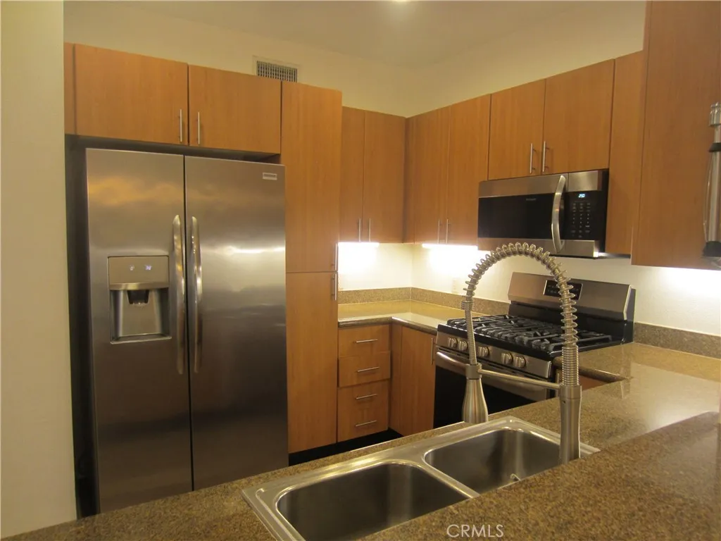 https://cdn.realtyfeed.com/cdn/127/306552080/f3c0c9f8311b9980ea1cefef61dfb708.webp