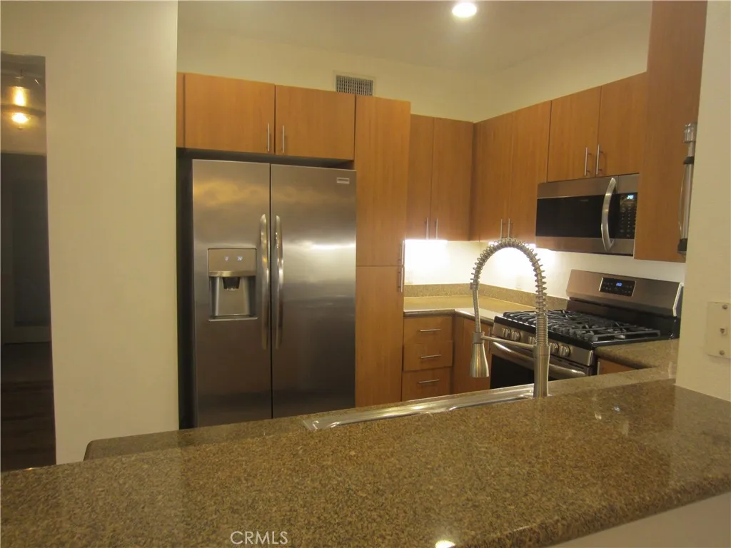 https://cdn.realtyfeed.com/cdn/127/306552080/f537a21d49f7a289f941470d420b17aa.webp