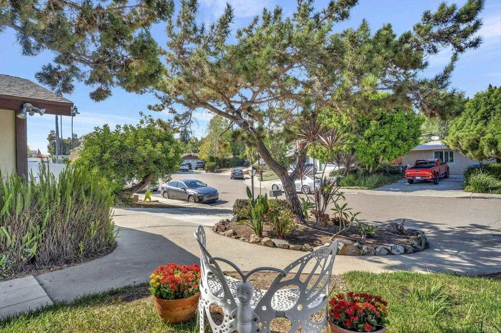 https://cdn.realtyfeed.com/cdn/127/306552102/b39fd845675b465cb519a33ec399d1e5.webp