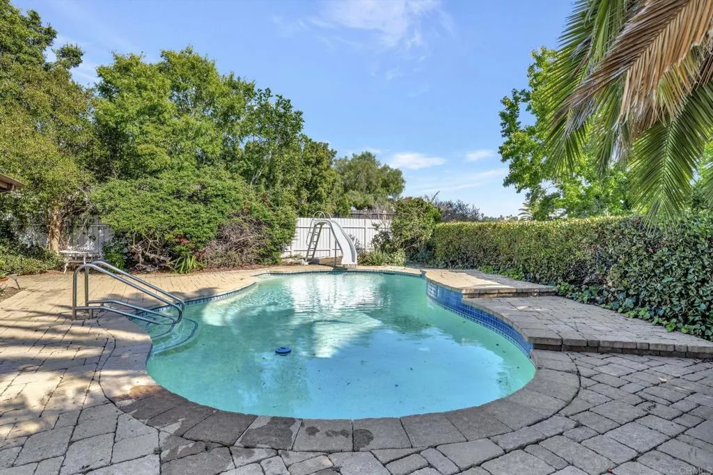 https://cdn.realtyfeed.com/cdn/127/306552102/c15a3aeb6838a9209867e2bf49d3ddab.webp