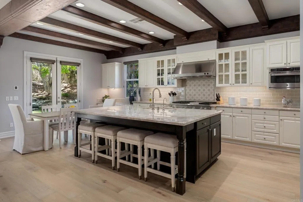 https://cdn.realtyfeed.com/cdn/127/306552260/44659ddd43d29df70f83b34278c65d2f.webp