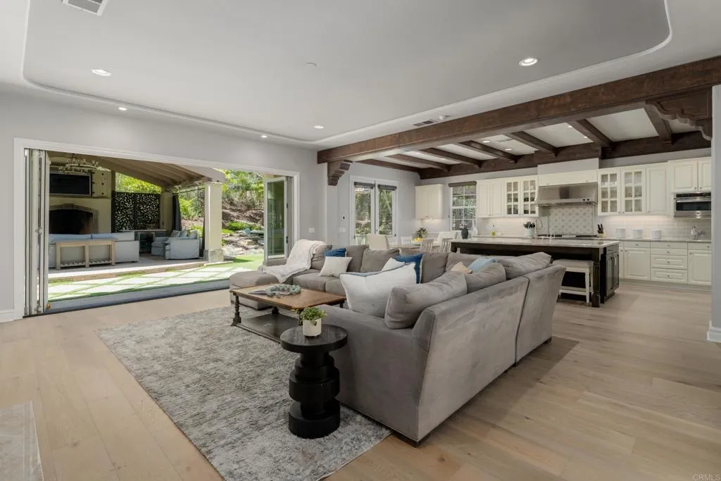 https://cdn.realtyfeed.com/cdn/127/306552260/d4d0cde22e4aa078df974a9b1c2104c9.webp