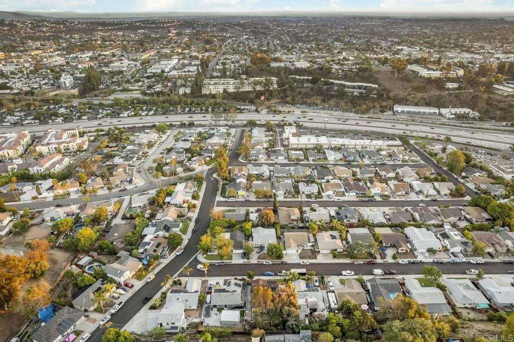 https://cdn.realtyfeed.com/cdn/127/306552278/34aaa15a1aa5f6d53a16f800303ab3c5.webp