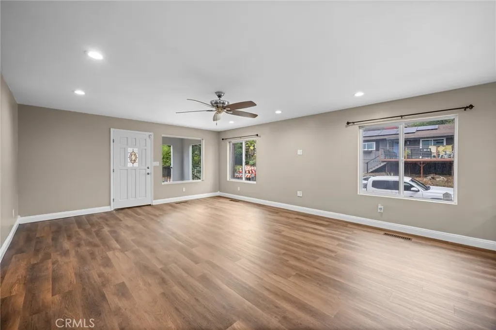 https://cdn.realtyfeed.com/cdn/127/306552401/04a5542cc81457f42011766c3f8e48bb.webp