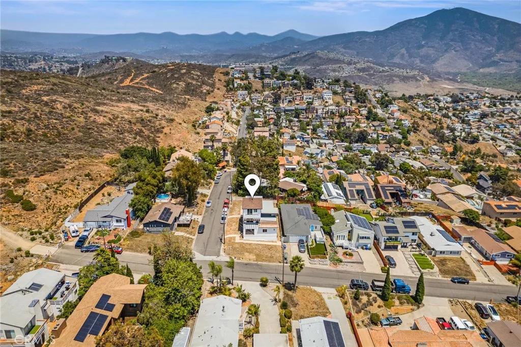 https://cdn.realtyfeed.com/cdn/127/306552401/72a92dbc22d3614c85b83c76a6a1f055.webp