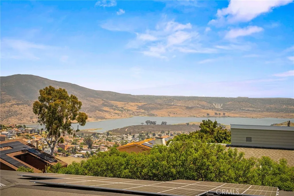 https://cdn.realtyfeed.com/cdn/127/306552401/c6c948147c2b101654a40c55b566a9cb.webp