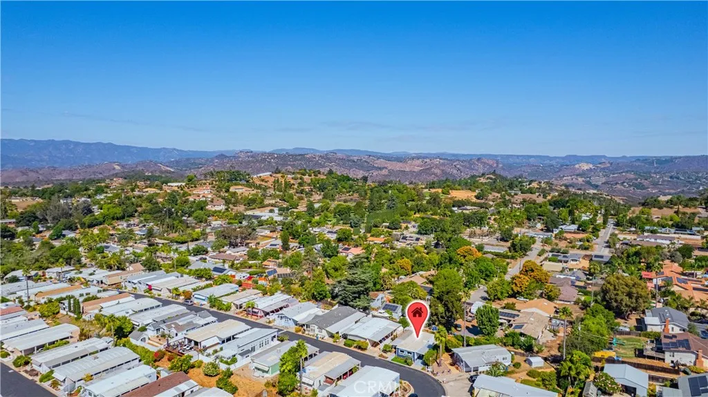 https://cdn.realtyfeed.com/cdn/127/306552549/5eb8f1e1c62dc55aa779ec59b48655d1.webp