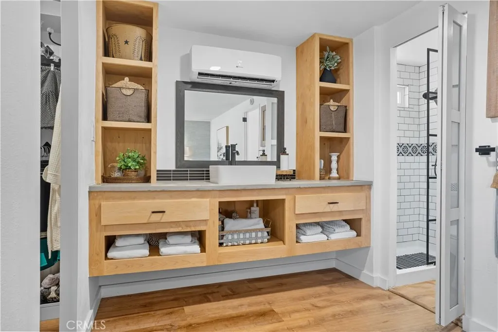https://cdn.realtyfeed.com/cdn/127/306552549/bf4f86467c9f034a0e78d45a5df29b60.webp