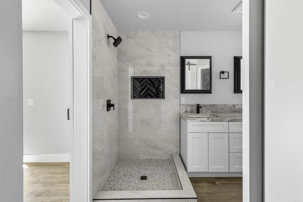 https://cdn.realtyfeed.com/cdn/127/306552550/01654d48877e2702065ddd56a699cfa5.webp